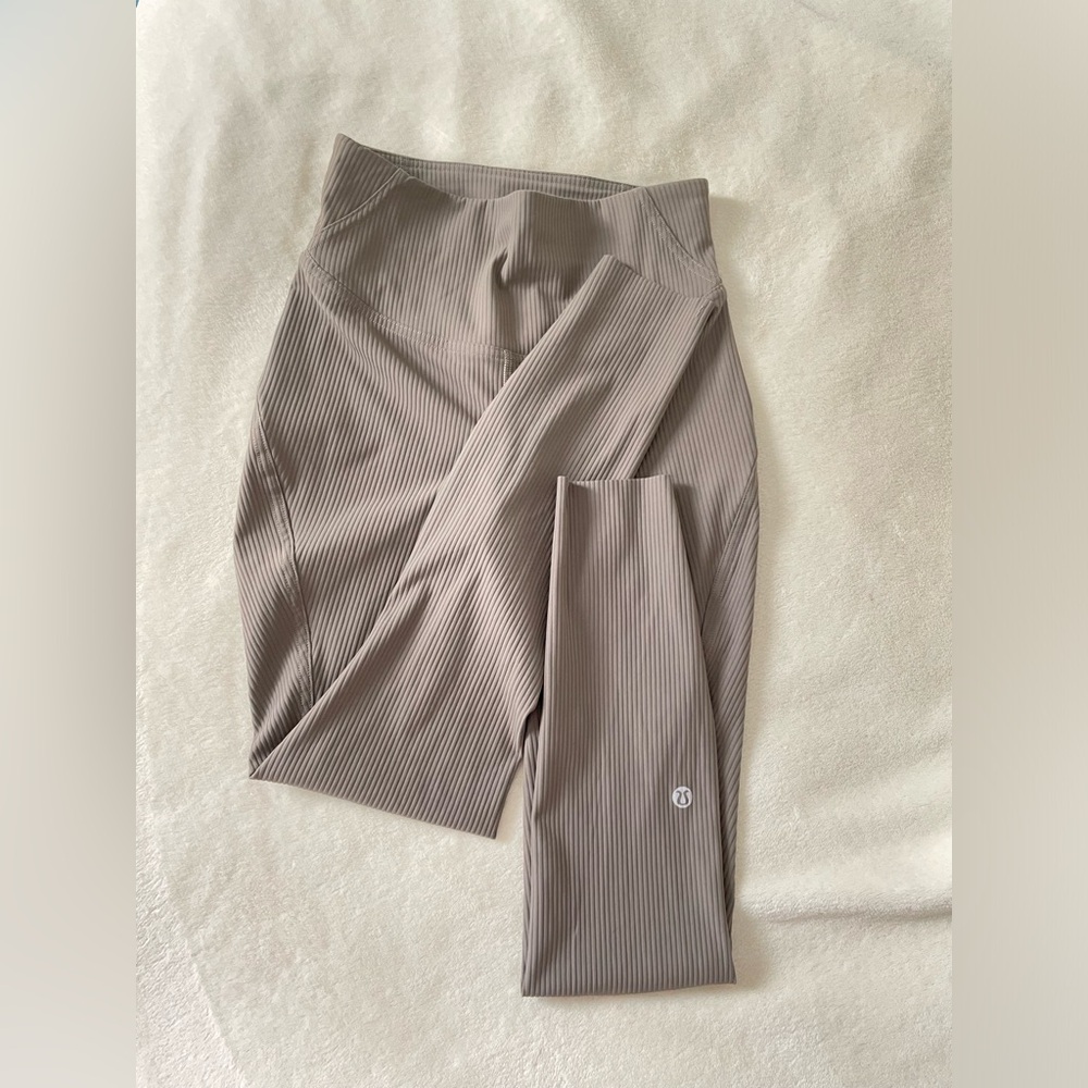 Lululemon ribbed legging
